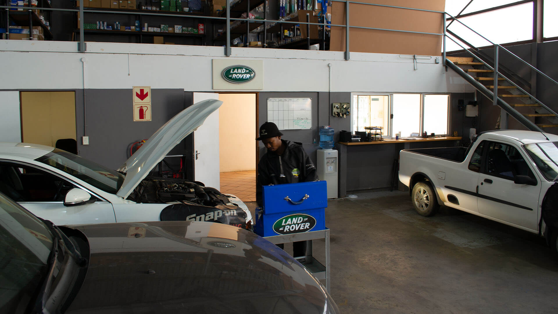 Outside side view of Lowveld Landy workshop